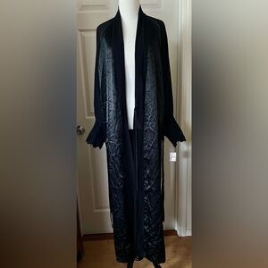 Oscar de la Renta black silk chiffon & satin robe “Femme Fatale”